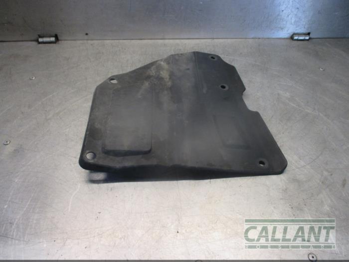 Begagnade Batterilock Landrover Discovery Sport (LC) 2.0 TD4 150 16V Pris € 30,25 Inklusive moms erbjuds av Garage Callant