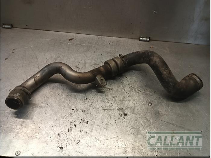 Intercooler Rohr van een Land Rover Discovery III (LAA/TAA) 2.7 TD V6 2007