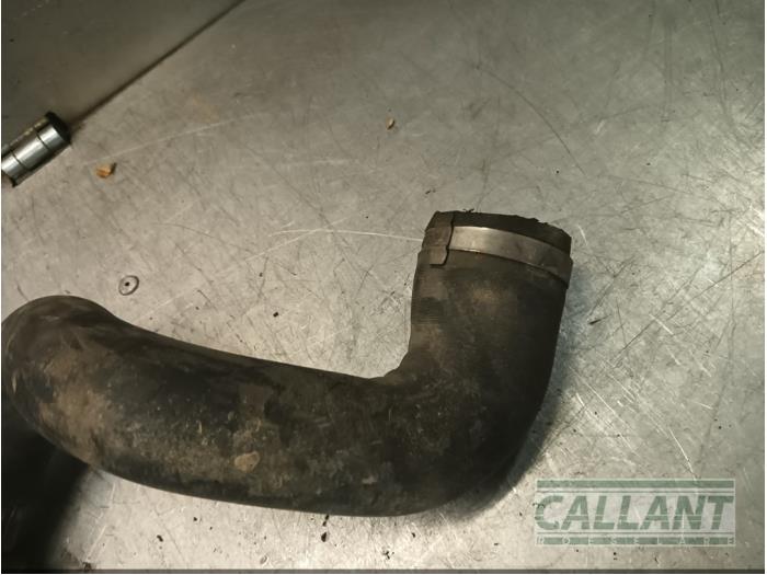 Intercooler Rohr van een Land Rover Discovery III (LAA/TAA) 2.7 TD V6 2007