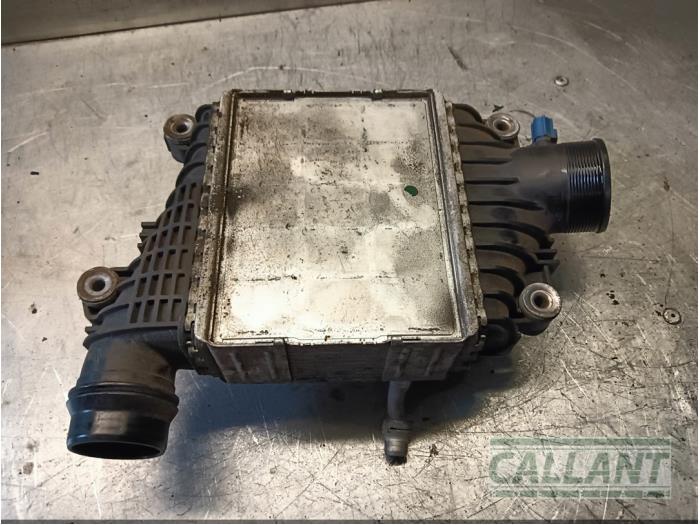 Usados Intercooler Jaguar XF (X260) 2.0d 163 E-Performance 16V Precio € 90,75 IVA incluido ofrecido por Garage Callant