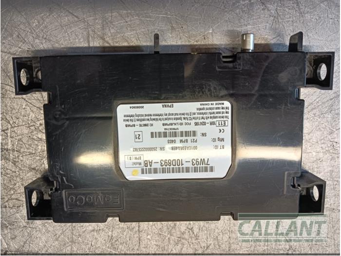 Używane Modul Bluetooth Jaguar XJ (X350) 2.7d V6 24V Cena € 121,00 Z VAT oferowane przez Garage Callant