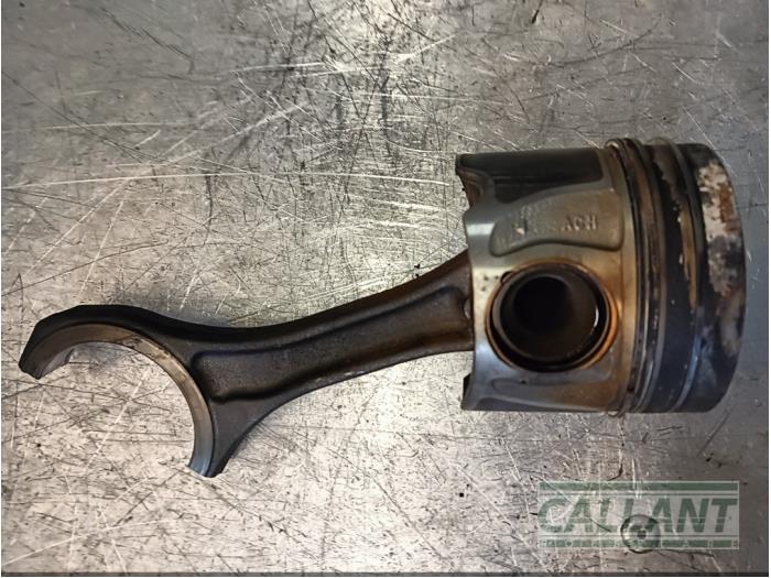Usagé Piston Audi SQ5 (8RB) 3.0 TDI V6 24V Prix € 90,75 Prix TTC proposé par Garage Callant