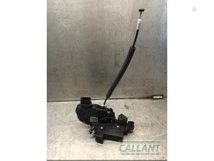 Used Door lock mechanism 4-door, front left Jaguar XF (CC9) 3.0 D V6 24V Price € 90,75 Inclusive VAT offered by Garage Callant