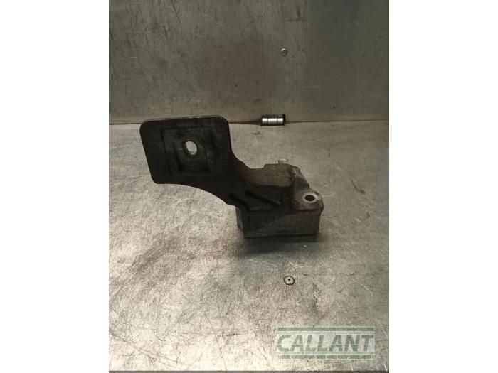 Gebrauchte Motorlager Landrover Range Rover Sport (LS) 2.7 TDV6 24V Preis € 60,50 Mit Mehrwertsteuer angeboten von Garage Callant