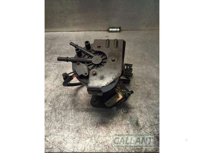 Gebrauchte Kraftstofffiltergehäuse Landrover Range Rover Sport (LS) 2.7 TDV6 24V Preis € 54,45 Mit Mehrwertsteuer angeboten von Garage Callant