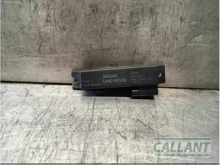 Używane Keyless Entry-Antena Jaguar XF Sportbrake 2.2 D 16V Cena € 12,10 Z VAT oferowane przez Garage Callant