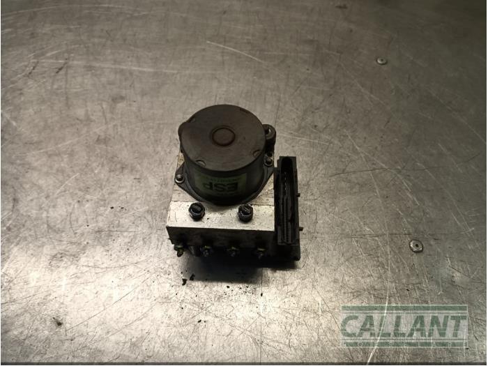 Usagé Pompe ABS Hyundai i30 Crosswagon (WWH) 1.6 CRDi 16V VGT LP Prix € 90,75 Prix TTC proposé par Garage Callant