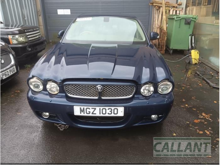 Używane Maska Jaguar XJ (X350) Cena € 695,75 Z VAT oferowane przez Garage Callant