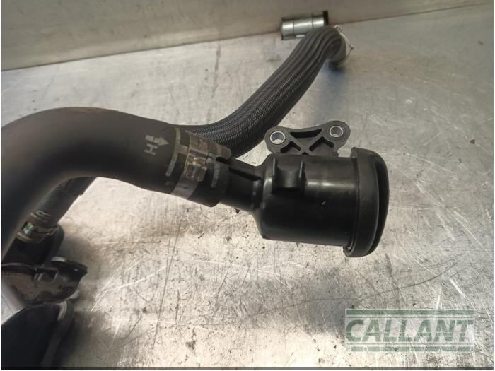 Ventilation carter d'un Jaguar XF Sportbrake 2.2 D 16V 2014