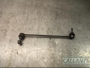 Usagé Guide barre stabilisatrice Dacia Duster (HS) 1.5 dCi Prix € 12,10 Prix TTC proposé par Garage Callant