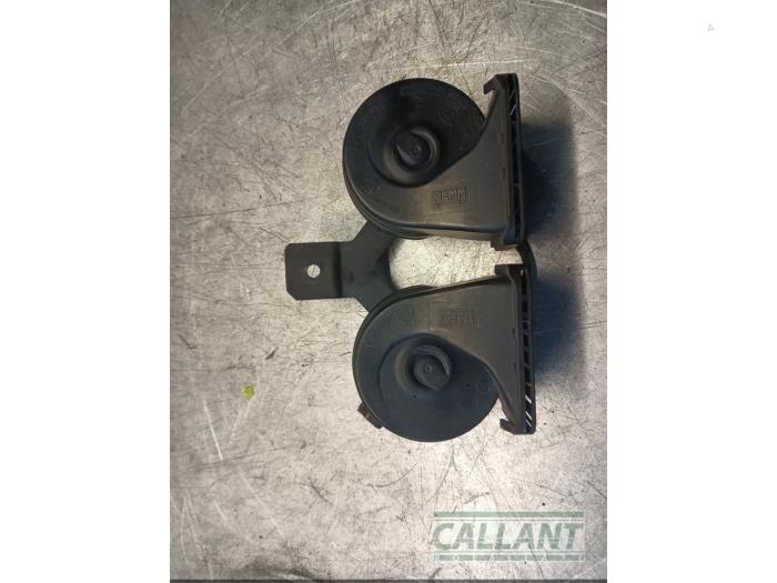 Używane Klakson Landrover Range Rover Evoque (LVJ/LVS) 2.0 eD 150 16V Cena € 18,15 Z VAT oferowane przez Garage Callant