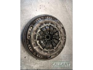 Usagé Volant moteur Dacia Duster (HS) 1.5 dCi Prix € 151,25 Prix TTC proposé par Garage Callant