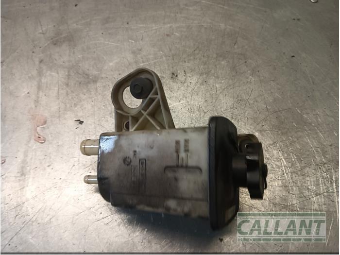 Begagnade Styrservotank Jaguar S-type (X200) 2.5 V6 24V Pris € 30,25 Inklusive moms erbjuds av Garage Callant