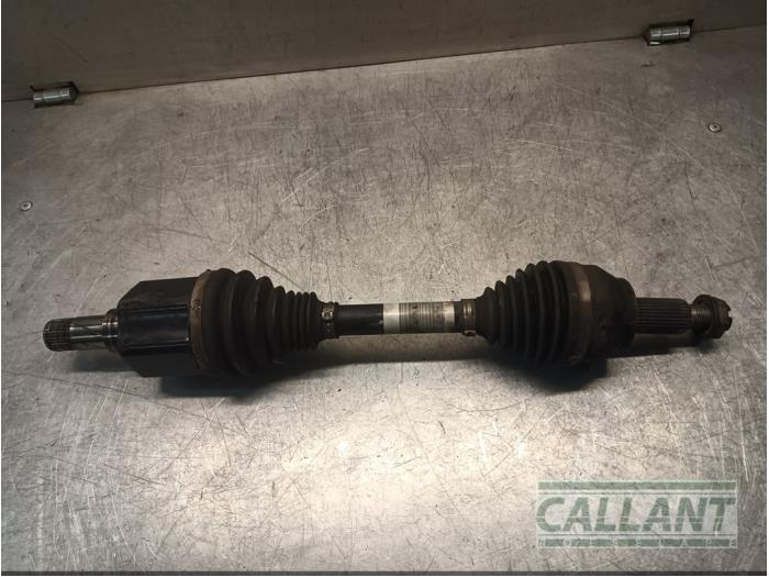 Gebrauchte Antriebswelle links vorne Landrover Discovery Sport (LC) 2.0 TD4 150 16V Preis € 332,75 Mit Mehrwertsteuer angeboten von Garage Callant