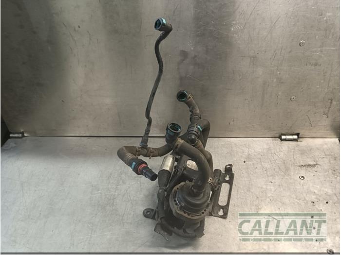 Begagnade Extra vattenpump Landrover Range Rover Sport (LW) 2.0 16V P400e Pris € 242,00 Inklusive moms erbjuds av Garage Callant