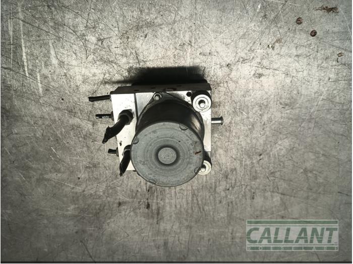 Usagé Pompe ABS Jaguar XF (CC9) 2.7 D V6 24V Prix € 181,50 Prix TTC proposé par Garage Callant