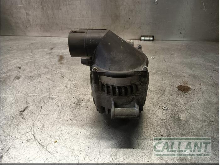 Begagnade Dynamo Jaguar X-type 2.2 D 16V Pris € 42,35 Inklusive moms erbjuds av Garage Callant