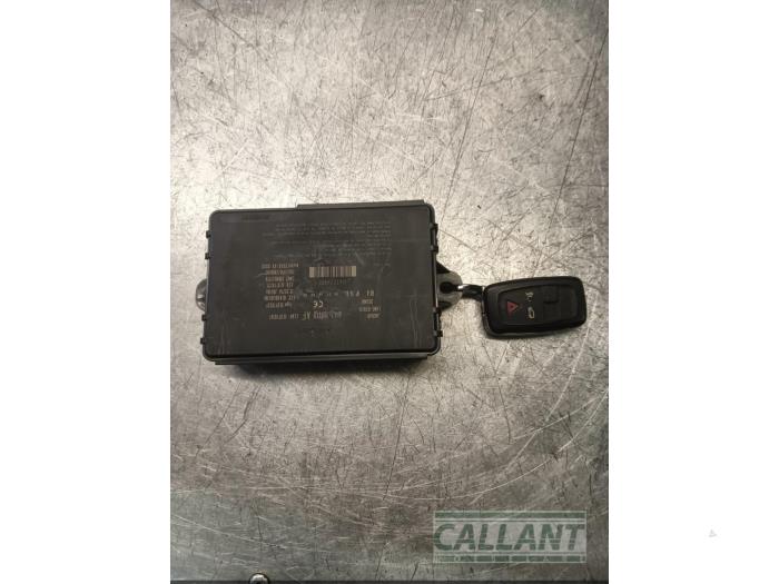 Używane Modul keyless vehicle Landrover Range Rover Sport (LS) 3.0 S TDV6 Cena € 60,50 Z VAT oferowane przez Garage Callant