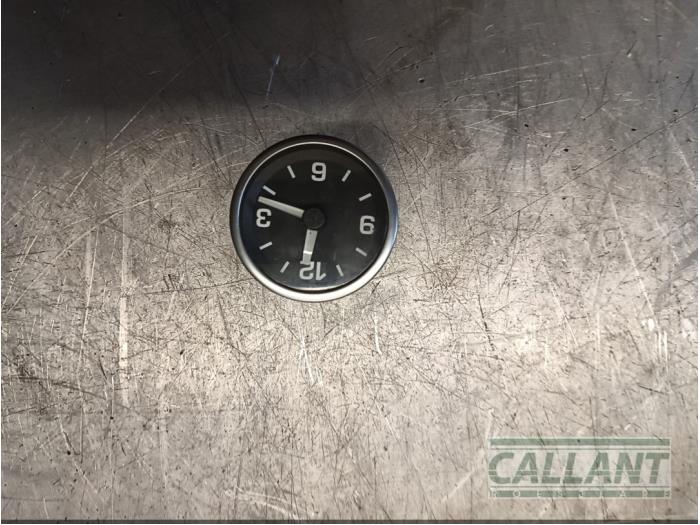 Używane Zegar Landrover Range Rover Sport (LS) 3.0 S TDV6 Cena € 48,40 Z VAT oferowane przez Garage Callant