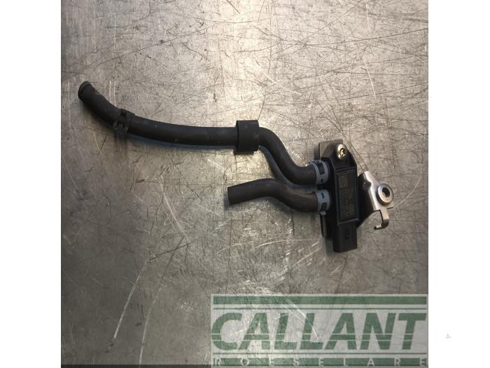 Used Particulate filter sensor Jaguar F-type 2.0 Turbo 16V Price € 60,50 Inclusive VAT offered by Garage Callant