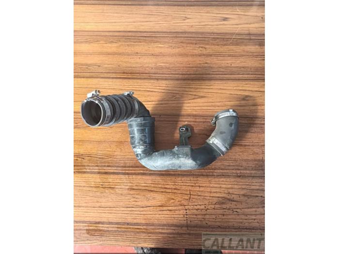 Gebrauchte Intercooler Schlauch Jaguar XE 2.0 240 Turbo 16V Preis € 90,75 Mit Mehrwertsteuer angeboten von Garage Callant