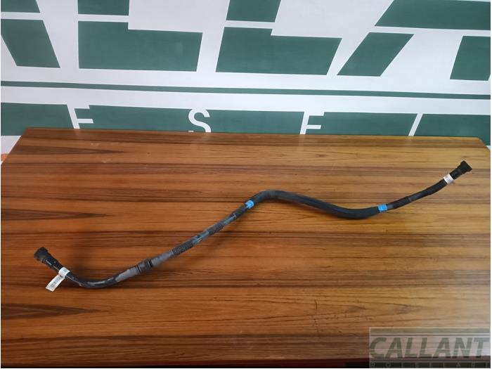 Usagé Conduit (divers) Jaguar XE 2.0 240 Turbo 16V Prix € 30,25 Prix TTC proposé par Garage Callant