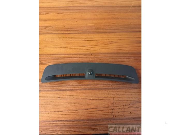 Usagé Divers Jaguar XE 2.0 240 Turbo 16V Prix € 36,30 Prix TTC proposé par Garage Callant