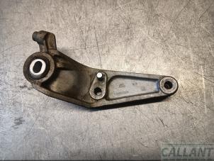 Motorlager van een Opel Corsa E 1.4 16V 2019