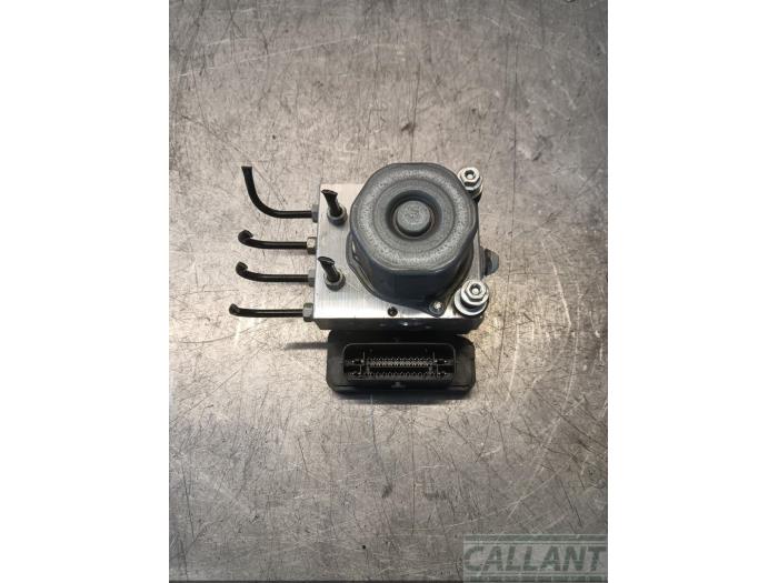 Begagnade ABS-pump Opel Corsa E 1.4 16V Pris € 102,85 Inklusive moms erbjuds av Garage Callant