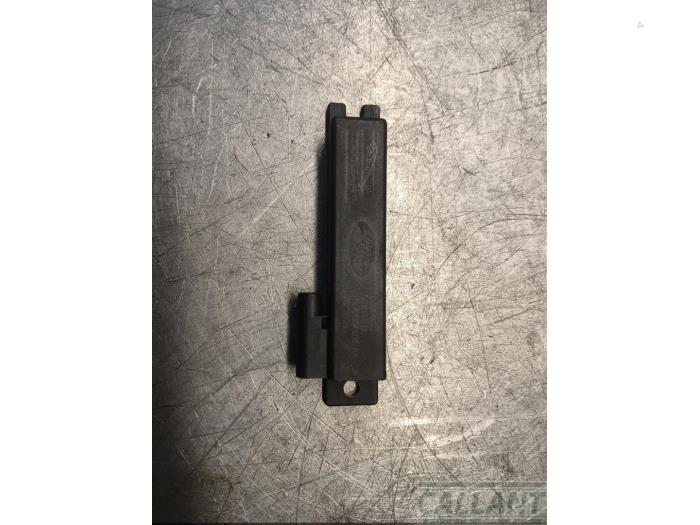 Używane Antena (rózne) Landrover Range Rover Sport (LW) 3.0 D250 MHEV Cena € 18,15 Z VAT oferowane przez Garage Callant