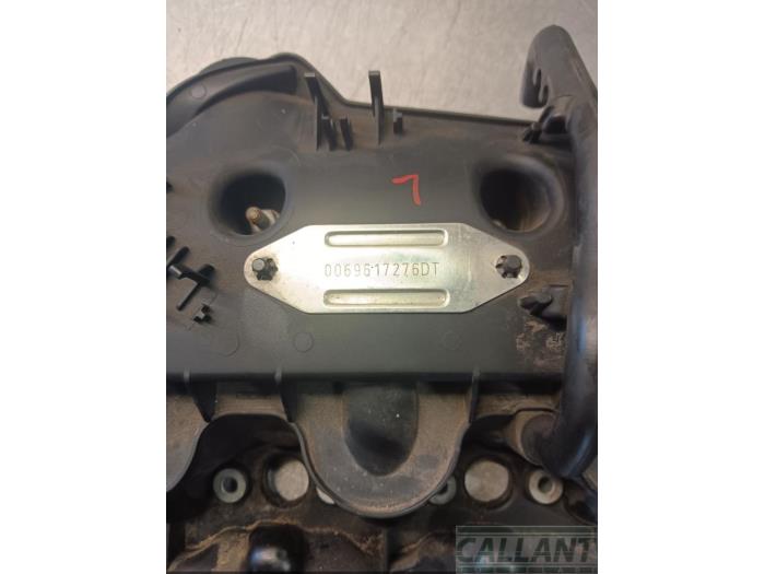 Ventildeckel van een Land Rover Range Rover Sport (LS) 2.7 TDV6 24V 2006