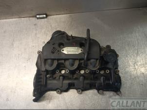 Ventildeckel van een Land Rover Range Rover Sport (LS) 2.7 TDV6 24V 2006