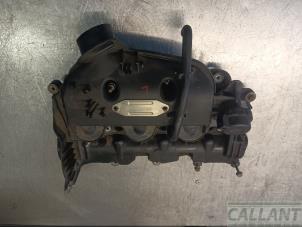 Ventildeckel van een Land Rover Range Rover Sport (LS) 2.7 TDV6 24V 2006