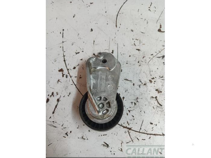 Usados Tensor correa múltiple Landrover Defender II 3.0 D200 MHEV Precio € 60,50 IVA incluido ofrecido por Garage Callant
