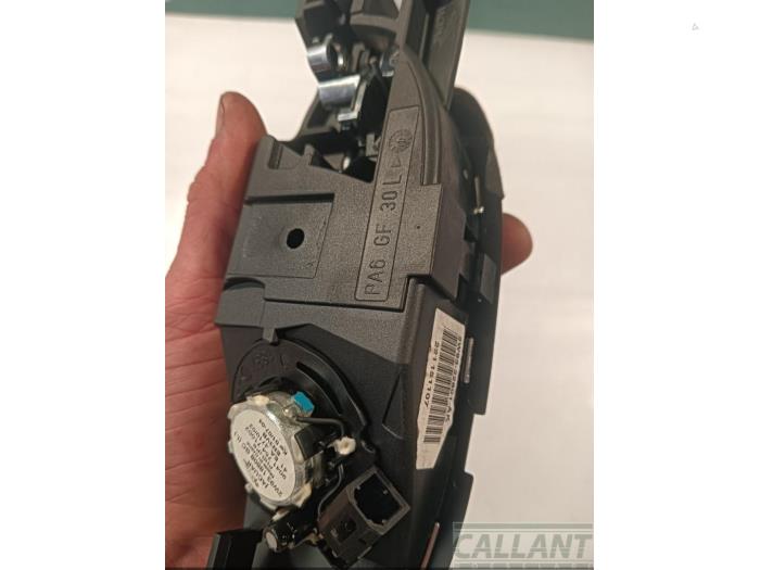 Poignée portière 4portes arrière gauche d'un Jaguar XJ (X350) 2.7d V6 24V 2007