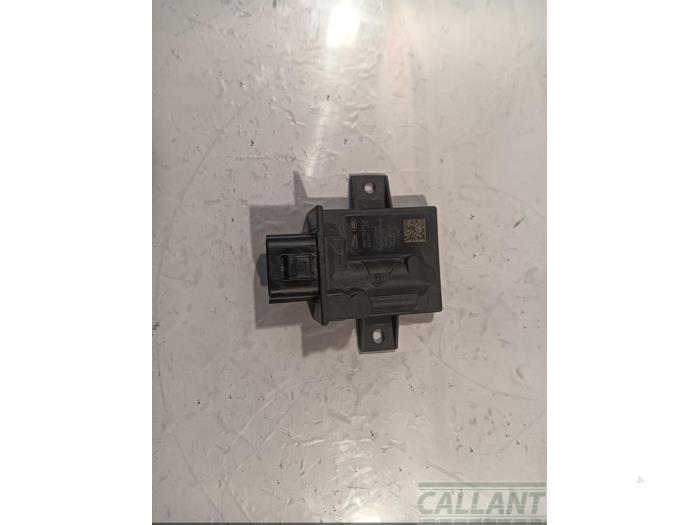 Usagé Module pompe carburant Landrover Defender II 3.0 D200 MHEV Prix € 66,55 Prix TTC proposé par Garage Callant