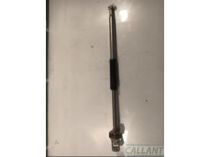Usados Eje de columna de dirección Landrover Defender II 3.0 D200 MHEV Precio € 102,85 IVA incluido ofrecido por Garage Callant