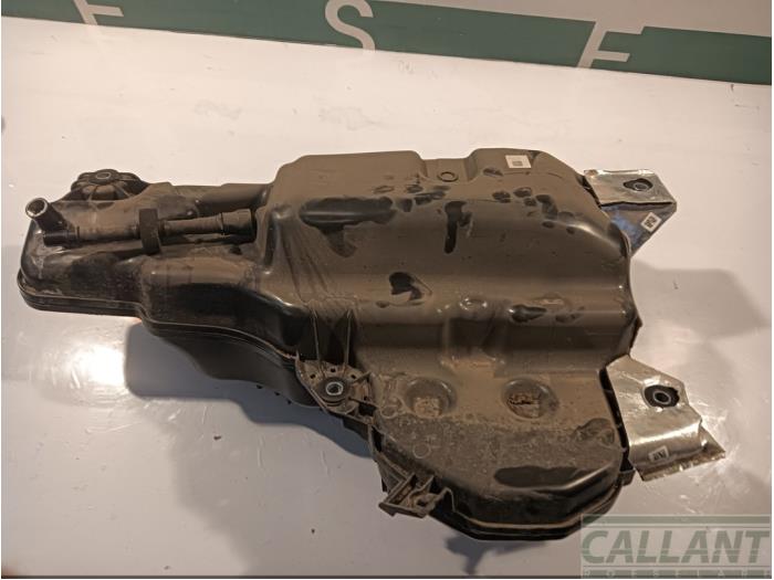 Gebrauchte Adblue Tank Landrover Defender II 3.0 D200 MHEV Preis € 423,50 Mit Mehrwertsteuer angeboten von Garage Callant