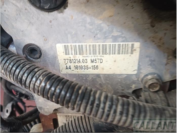 Engine from a Land Rover Range Rover III (LM) 2.9 TD6 24V 2006