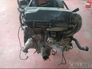Engine from a Land Rover Range Rover III (LM) 2.9 TD6 24V 2006