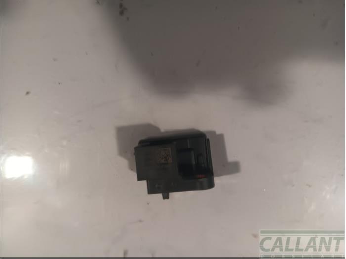 Begagnade Sensor (övriga) Landrover Velar Pris € 78,65 Inklusive moms erbjuds av Garage Callant