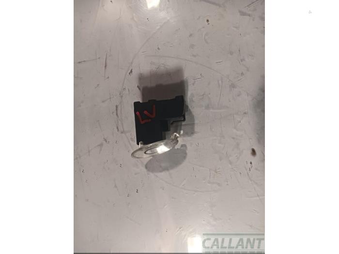Begagnade Innerbelysning Landrover Velar Pris € 42,35 Inklusive moms erbjuds av Garage Callant