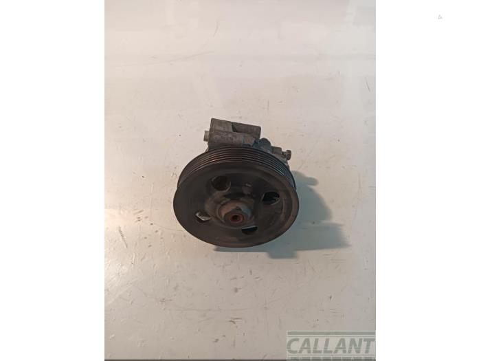 Usagé Pompe de direction Landrover Freelander II 2.2 td4 16V Prix € 60,50 Prix TTC proposé par Garage Callant