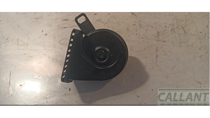 Używane Klakson Landrover Discovery Sport (LC) 1.5 P300e 12V AWD Cena € 24,20 Z VAT oferowane przez Garage Callant