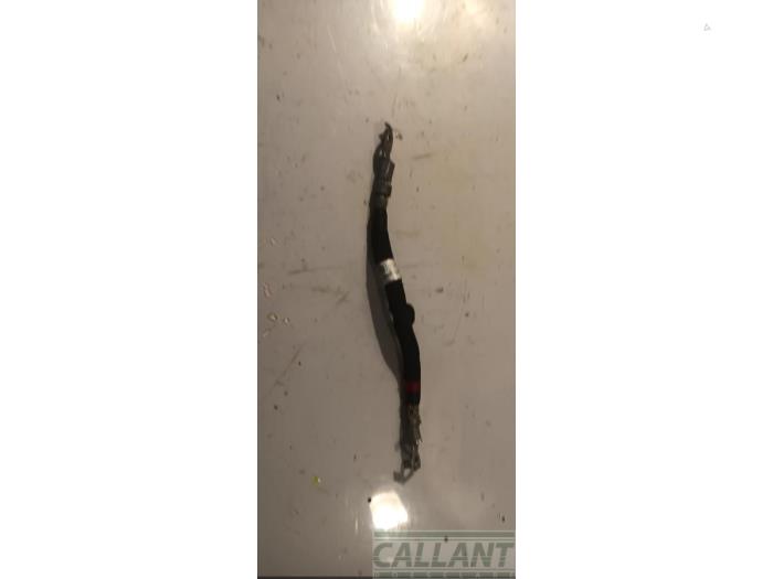 Używane Kabel (rózne) Landrover Discovery Sport (LC) 1.5 P300e 12V AWD Cena € 24,20 Z VAT oferowane przez Garage Callant