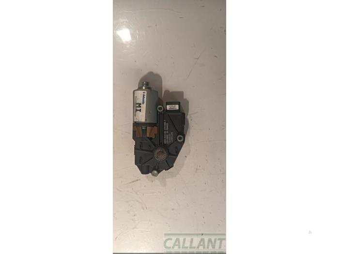 Używane Silnik szyberdachu Landrover Range Rover III (LM) 3.6 TDV8 32V Cena € 163,35 Z VAT oferowane przez Garage Callant