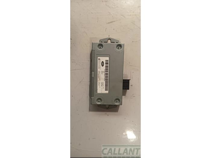 Begagnade USB-modul Landrover Range Rover III (LM) 3.6 TDV8 32V Pris € 121,00 Inklusive moms erbjuds av Garage Callant