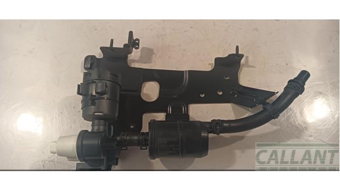 Usagé Module pompe carburant Landrover Discovery Sport (LC) 1.5 P300e 12V AWD Prix € 133,10 Prix TTC proposé par Garage Callant