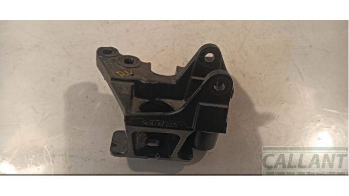 Used Engine mount Landrover Discovery Sport (LC) 1.5 P300e 12V AWD Price € 66,55 Inclusive VAT offered by Garage Callant
