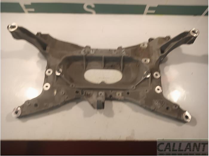 Used Subframe Landrover Discovery Sport (LC) 1.5 P300e 12V AWD Price € 484,00 Inclusive VAT offered by Garage Callant